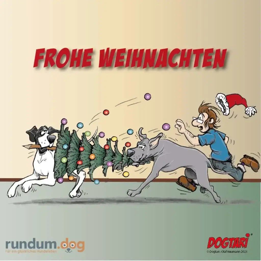 Zwei Hunde ziehen gemeinsam an einem geschmückten Weihnachtsbaum, während ein Mann in Weihnachtsmütze verzweifelt versucht, den Baum zu halten