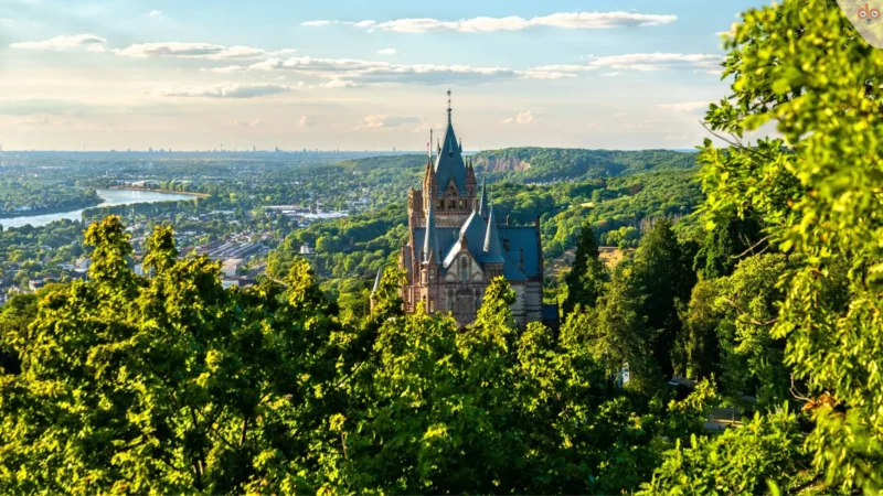 Nordrhein-Westfalen: Urbanes Flair trifft auf Naturerlebnis für dich und deinen Hund