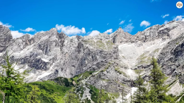 Blick auf Berge Dachstein