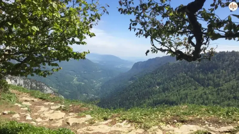 Blick aufs Thal im Kanton Neuenburg