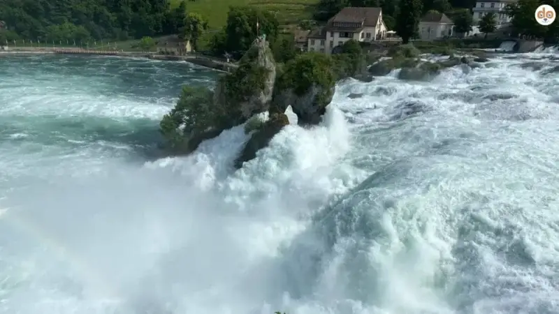 Der Rheinfall: Ein Naturspektakel von beeindruckender Größe