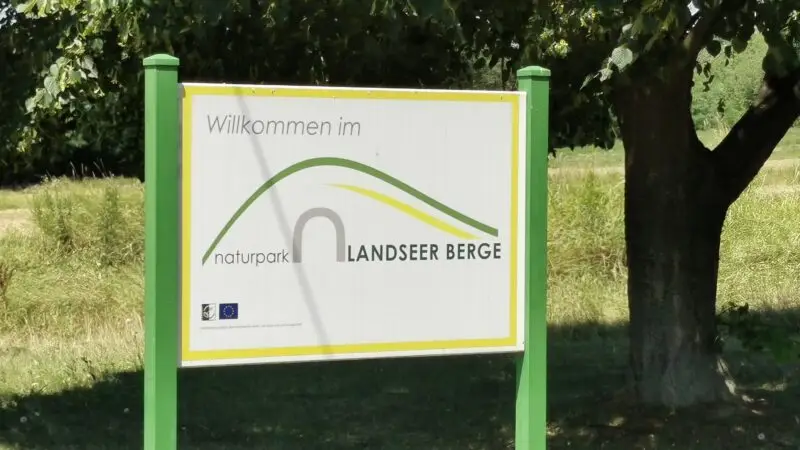 Burgenlands verborgene Schätze für Hund und Halter: Wo Sie die besten Ausflugsziele finden - AUT E28094 Burgenland E28094 Bezirk Oberpullendorf E28094 Kaisersdorf 28Tafel E2809CWillkommen im naturpark Landseer BergeE2809D29 Mattes 2022 07 18