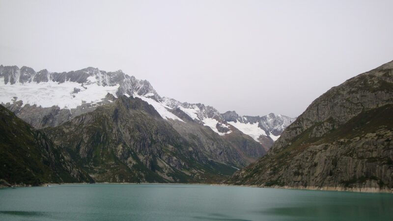 Göscheneralpsee: Rundweg am Stausee in den Urner Alpen
