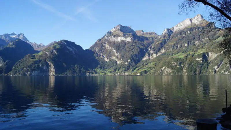 Weg der Schweiz: über dem Urnersee zum Rütli - weg der schweiz urnersee