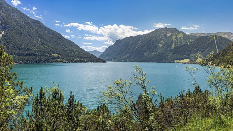Achensee: Uferweg bei Pertisau am Tiroler Meer