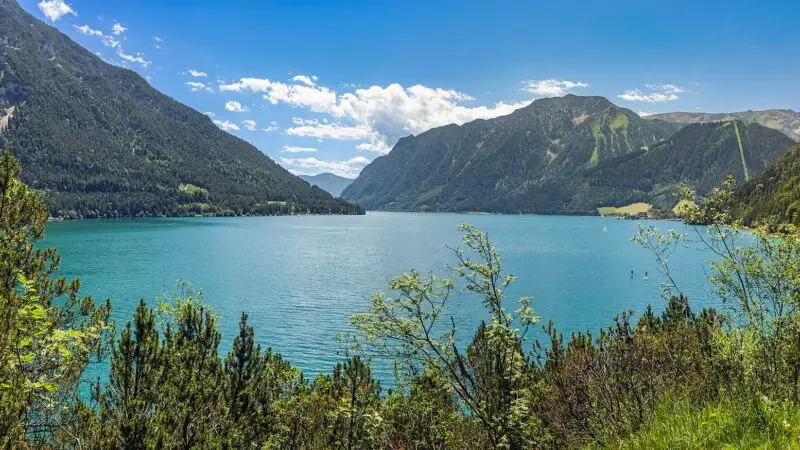 Achensee: Uferweg bei Pertisau am Tiroler Meer