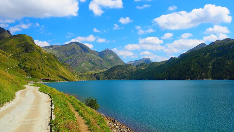 Lago Ritom: Uferwanderung mit Hund im Val Piora (Tessin)