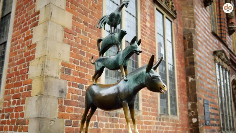 Die Bremer Stadtmusikanten und ein Hund auf dem Weg in die Freiheit