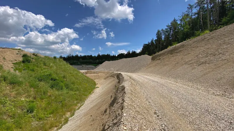 Salzachweg Burghausen - 5121 Sankt Radegund2C Schottergrube 03 2022 06 13