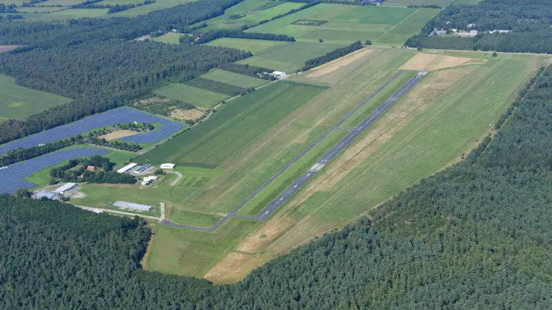 Vechteufer Nordhorn - Aerial image of the Nordhorn Lingen airfield