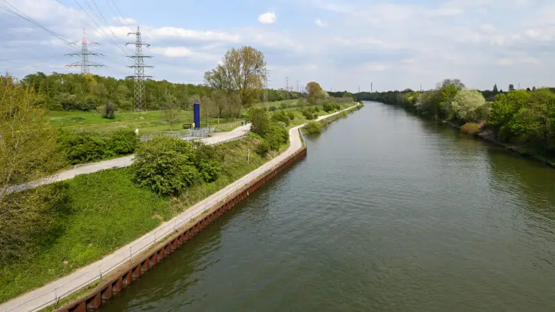 Rhein-Herne-Kanal - Blick Ripshorstbruecke Rhein Herne Kanal 2021