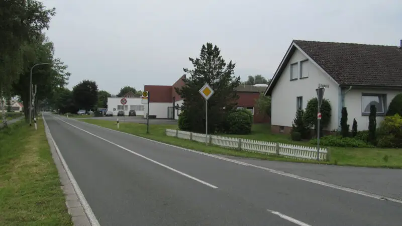 Auslauf Glenne (Lippstadt) - Bushaltestelle Jagdweg2C 12C Bad Waldliesborn2C Lippstadt2C Landkreis Soest