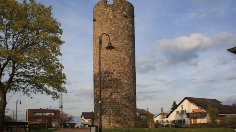 Schlosspark Fasanerie (Eichenzell) - Dicker Turm in KC3BCnzell 280529