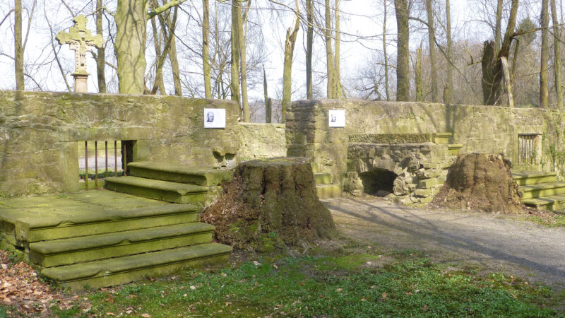 Wanderwege Wiehengebirge Lübbecke (A1) - Die Ruine von Gut Caldenhof von Westen