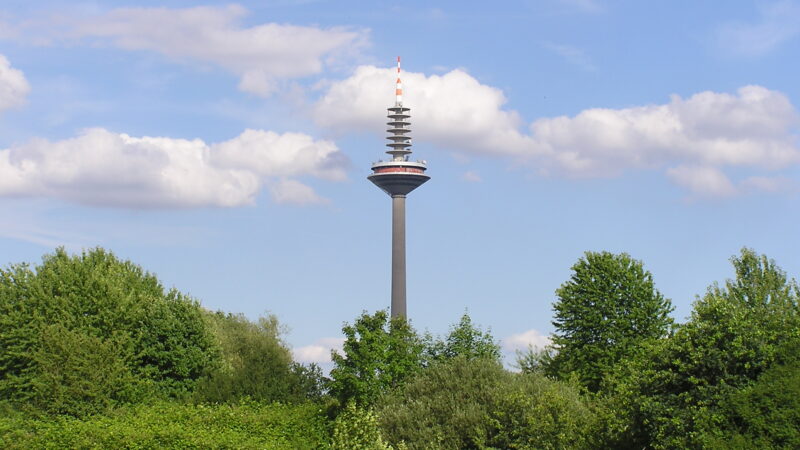 Volkspark Niddatal (Niddapark) - Europaturm vom Volkspark Niddatal