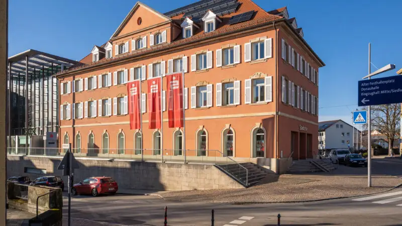 Fürstenberg-Schlosspark mit Donauquelle - Filiale Donaueschingen der Sparkasse Schwarzwald Baar 28202529