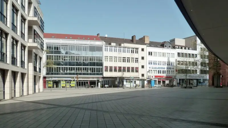 Urwald vor den Toren der Stadt (Saar-Urwald) - Gustav Regler Platz SaarbrC3BCcken