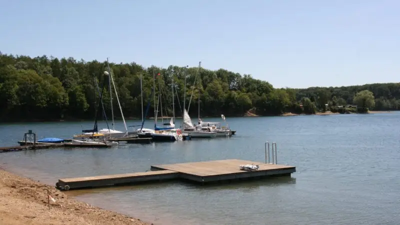 Bevertalsperre Hückeswagen - HC3BCckeswagen GroC39Fberghausen Bevertalsperre 01 ies