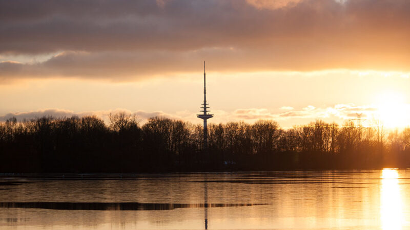 Stadtwaldsee (Unisee) - HanseCamping Bremen mit Blick auf den Stadtwaldsee