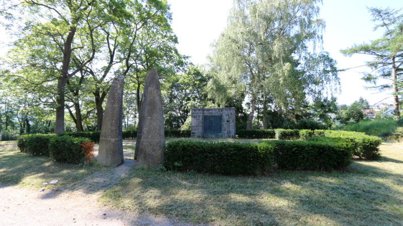 WesterwaldSteig (Etappe 1, Start Herborn) - Herborn Marienbader Park Ehrenmal I. WK 281 07.201529