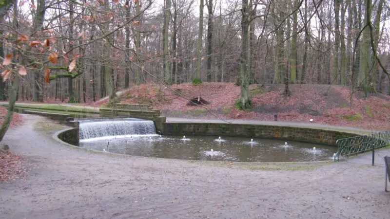 Schlosspark Ludwigslust - Ludwigslust Circel Kaskade 24 Wasserspruenge