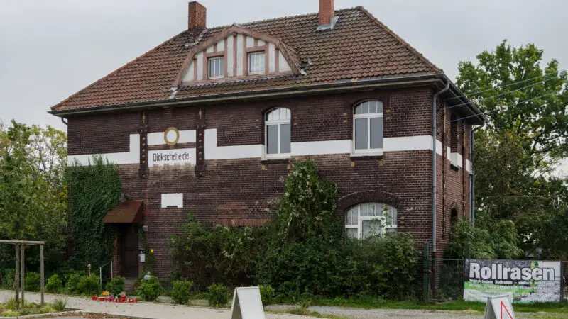 Naturschutzgebiet Vluyner Sümpfe - Neukirchen Vluyn2C Bahnhof Dickscheheide2C 2014 09 CN 01