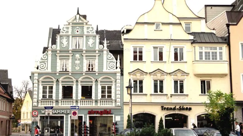 Ilmpromenade / Ilmufer Pfaffenhofen - Pfaffenhofen an der Ilm2C die HC3A4user Hauptplatz 7 und 9