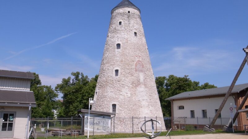 Tiergarten Bierer Berg Schönebeck - SchC3B6nebeck2CSoleturm Salzelmen