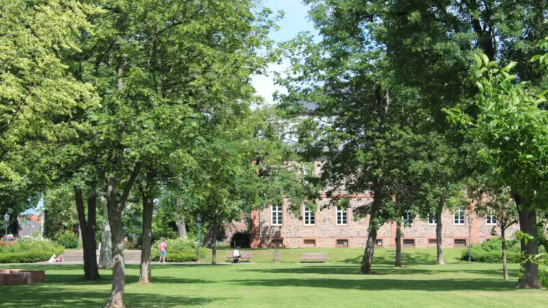 Kinzigsee Langenselbold (Waldumgebung / Rundweg) - SchloC39F und Park Langenselbold