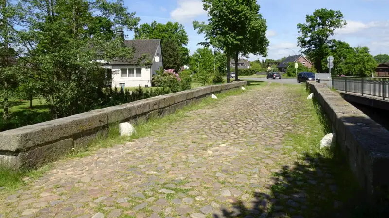 Hundeauslaufanlage Schmalfeld (Schmalfelder Au) - Schmalfelder KC3B6nigsbrC3BCcke2C 2017b