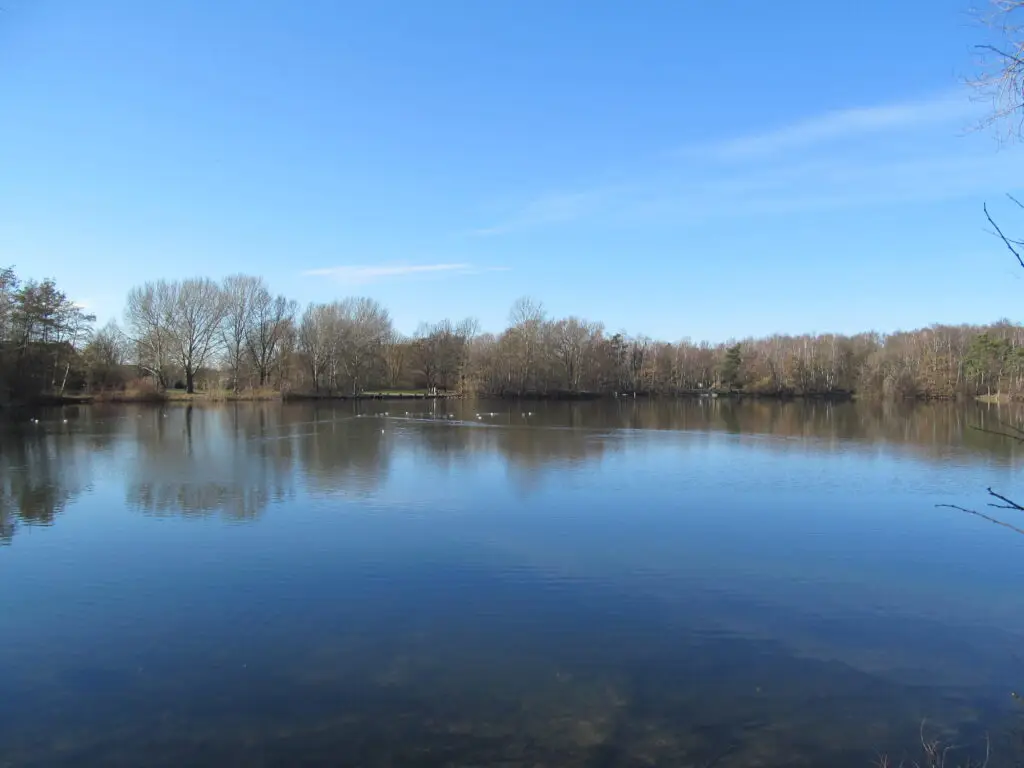 Stadtpark Garbsen mit Schwarzem See