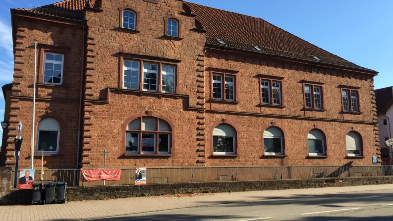 Jägersburger Weiher (Naherholungsgebiet Jägersburg) - Waldmohr BC3BCrgerhaus 2016 1