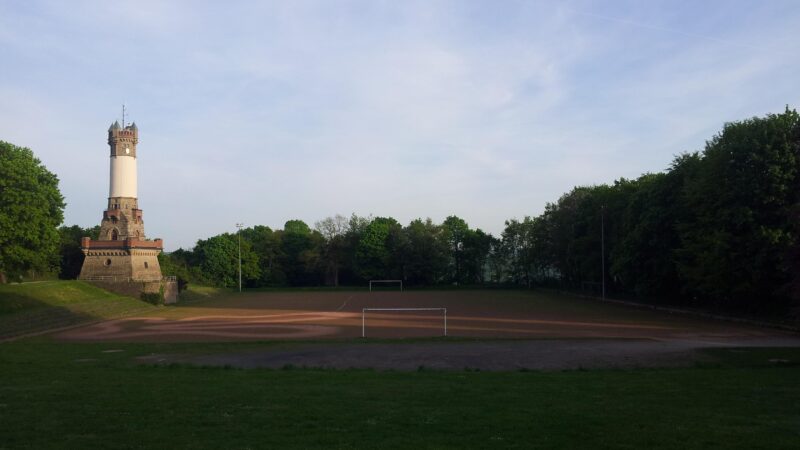Harkortberg & Ardeygebirge (Rundwanderung Wetter) - Wetter Sportplatz Harkortberg