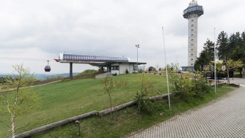 Ettelsberg bei Willingen - Willingen 28Upland29.Ettelsberg Seilbahn.Bergstation.3.ajb