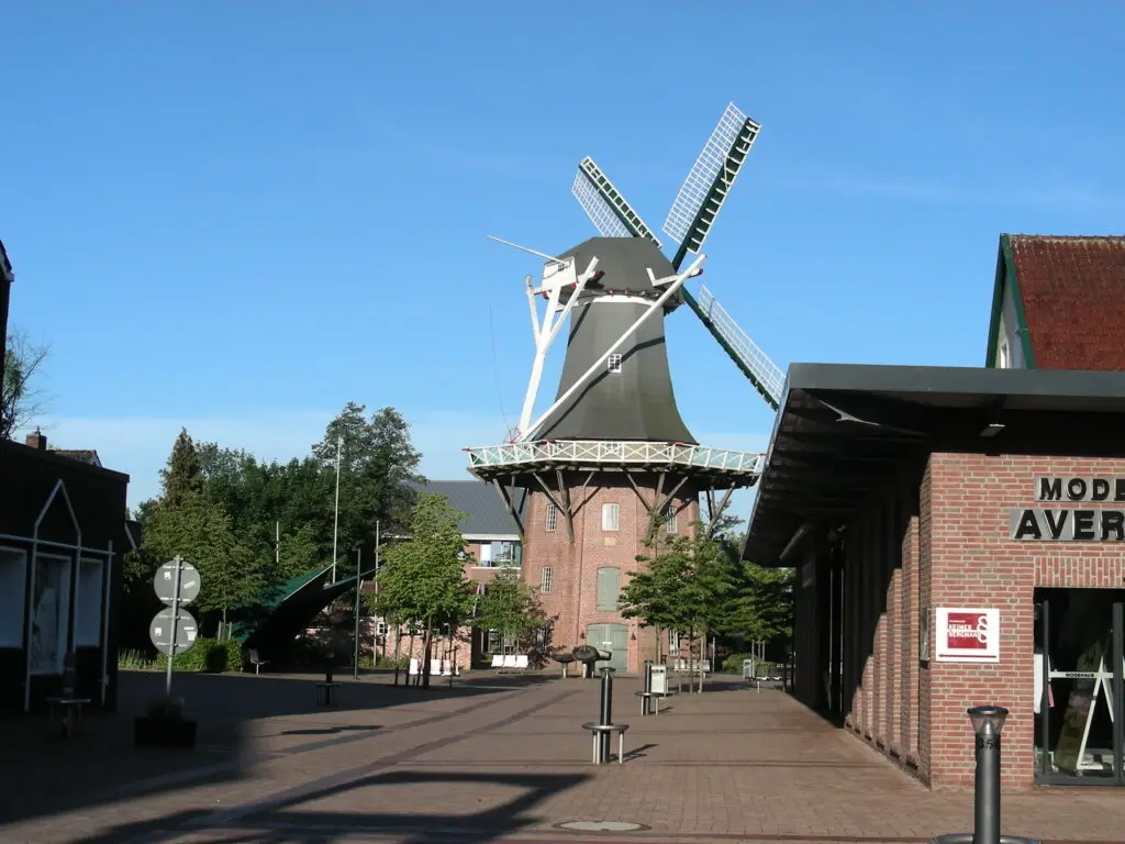 Papenburger Kanalpromenade