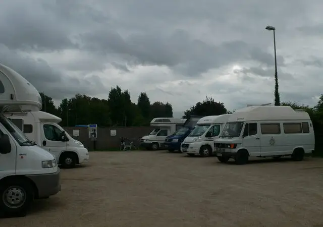 Rheinpromenade Worms - Wohlmobilstellplatz2C Worms 28Camper Parking area near the Rhine at Worms29 geo.hlipp .de 21370
