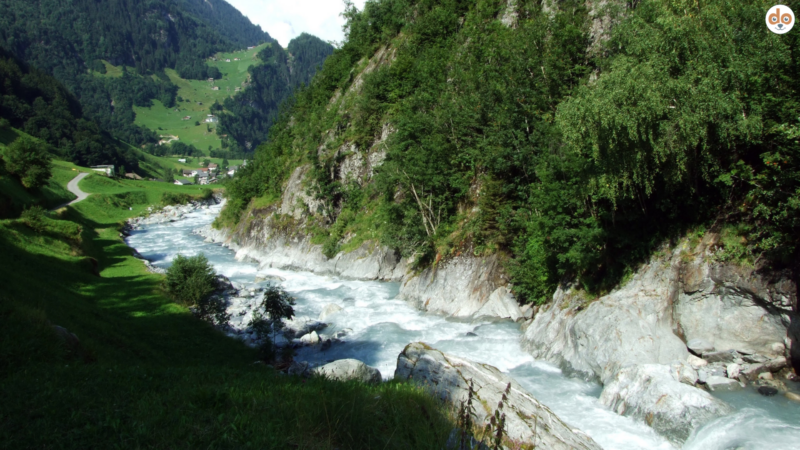 Chärstelenbach im Maderanertal