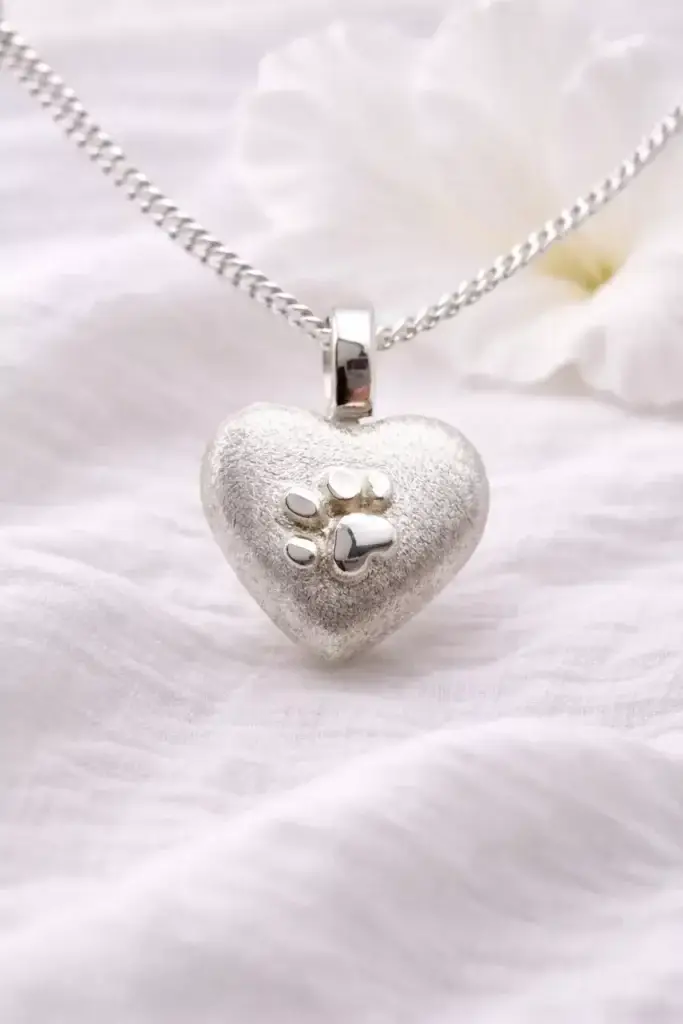 Ascheschmuck für Hunde